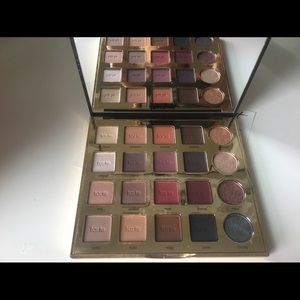 NEW! Authentic tarte palette